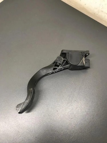 Peugeot 5008 throttle pedal - peugeot,