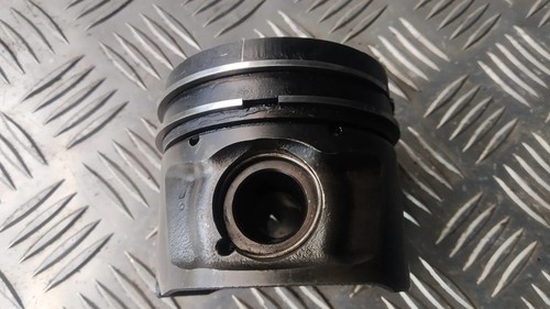 Peugeot 407 coupe - peugeot, piston